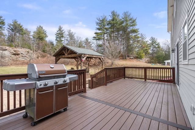 165 Wampum St, Plainville, MA 02762