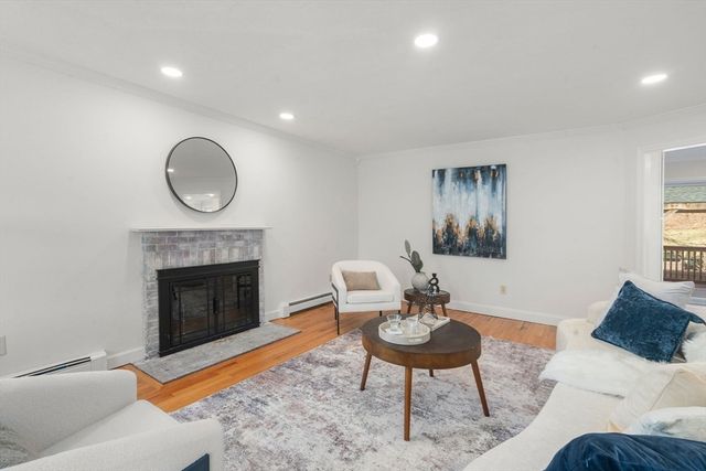 165 Wampum St, Plainville, MA 02762