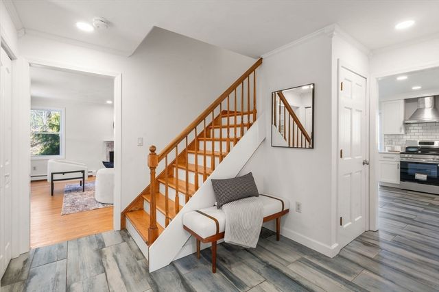 165 Wampum St, Plainville, MA 02762