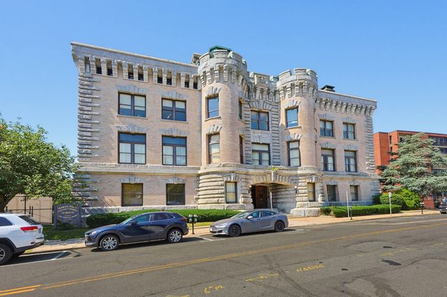 92 High St 21, Medford, MA 02155