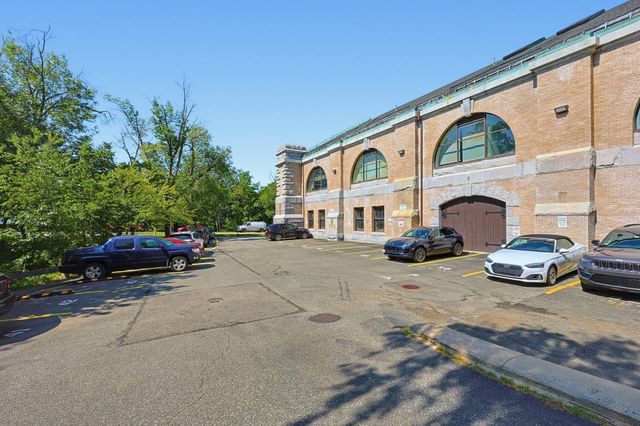 92 High St 21, Medford, MA 02155