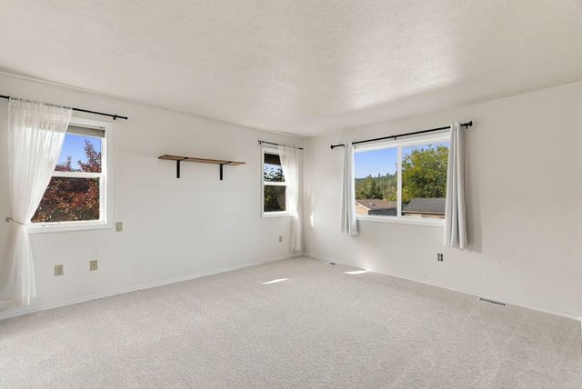 114 S Molter Rd, Liberty Lake, WA 99019