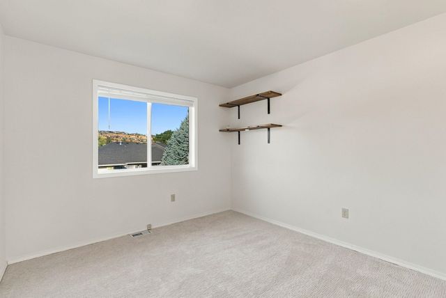 114 S Molter Rd, Liberty Lake, WA 99019