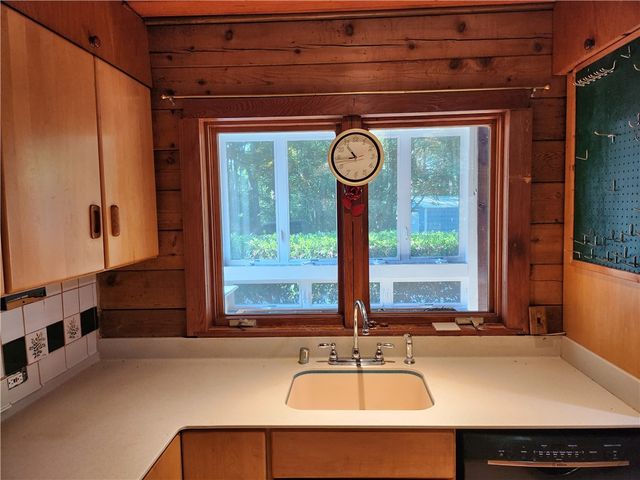 200 Fawn Drive, Seneca, SC 29678