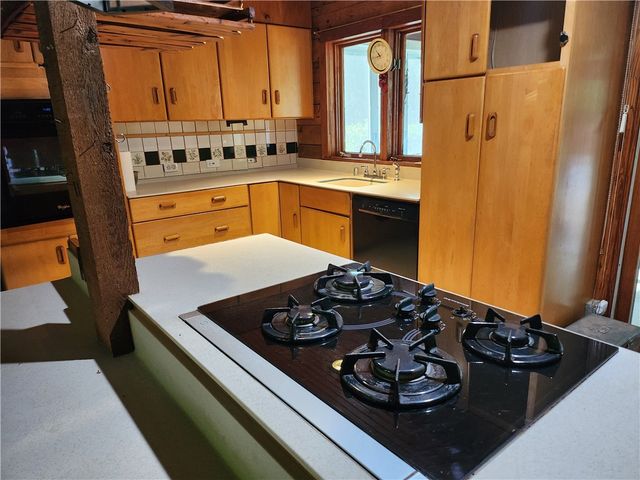200 Fawn Drive, Seneca, SC 29678