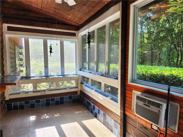 200 Fawn Drive, Seneca, SC 29678