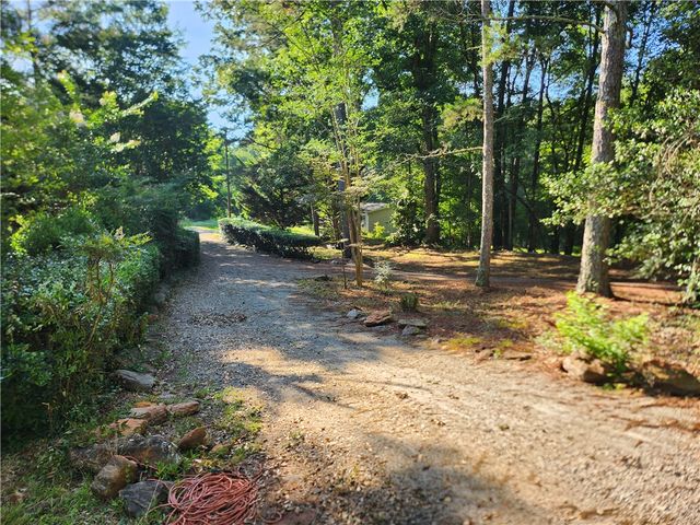 200 Fawn Drive, Seneca, SC 29678
