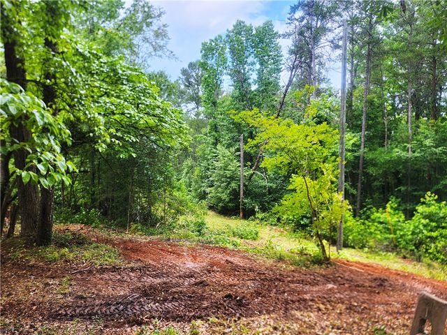 200 Fawn Drive, Seneca, SC 29678