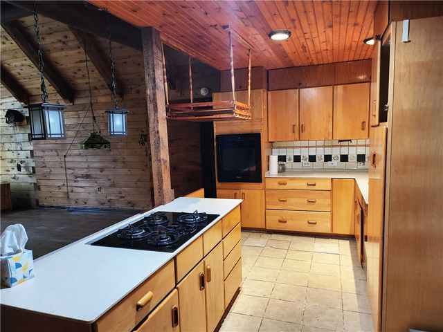 200 Fawn Drive, Seneca, SC 29678