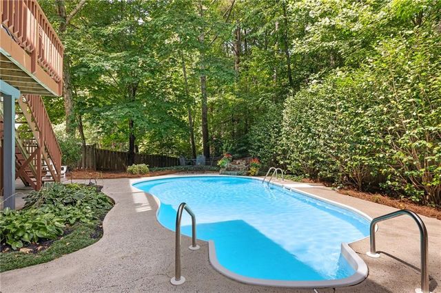 4122 Westchester Crossing NE, Roswell, GA 30075