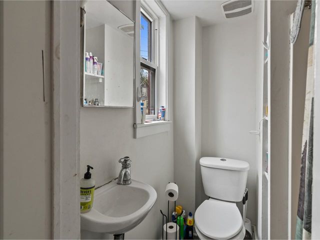 31 West Lane, Winooski, VT 05404