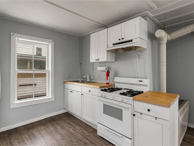 31 West Lane, Winooski, VT 05404