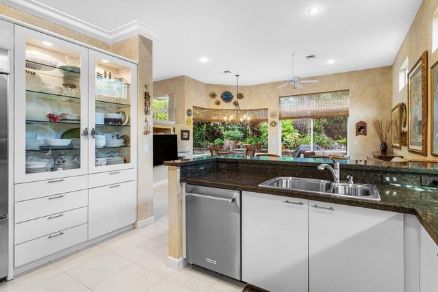 6263 NW 43rd Terrace, Boca Raton, FL 33496