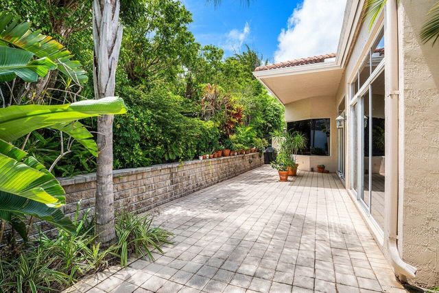 6263 NW 43rd Terrace, Boca Raton, FL 33496
