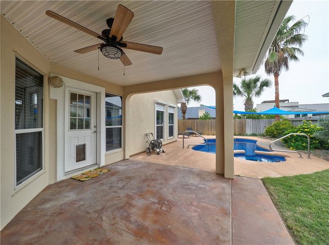 13726 EAGLESNEST BAY DRIVE Dr, Corpus Christi, TX 78418