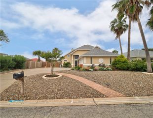 13726 EAGLESNEST BAY DRIVE Dr, Corpus Christi, TX 78418