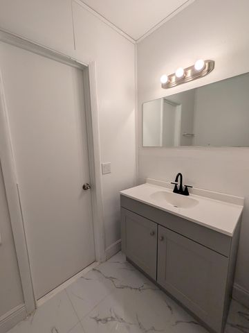 1325 Silverado 1325, North Lauderdale, FL 33068