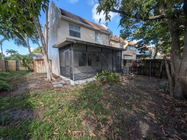 1325 Silverado 1325, North Lauderdale, FL 33068