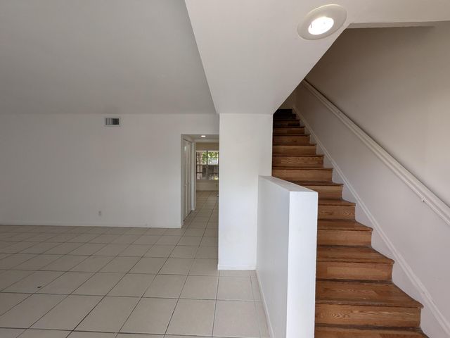 1325 Silverado 1325, North Lauderdale, FL 33068