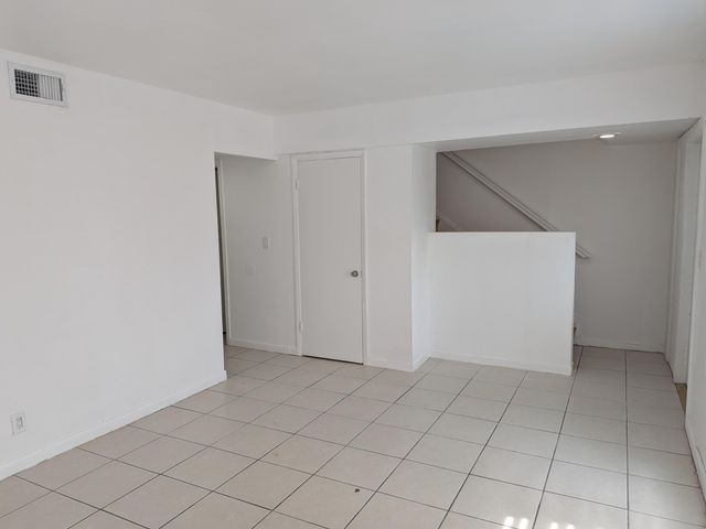 1325 Silverado 1325, North Lauderdale, FL 33068