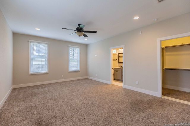 1121 E CROCKETT ST, San Antonio, TX 78202