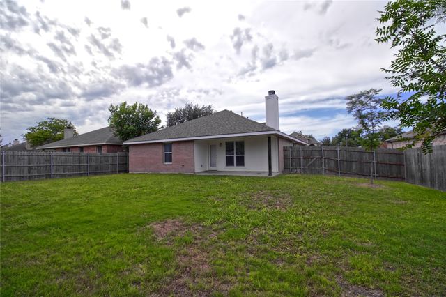 1422 Fairfield Drive, Forney, TX 75126