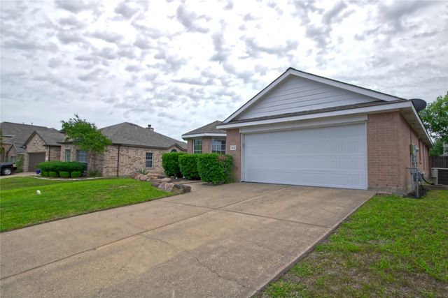1422 Fairfield Drive, Forney, TX 75126