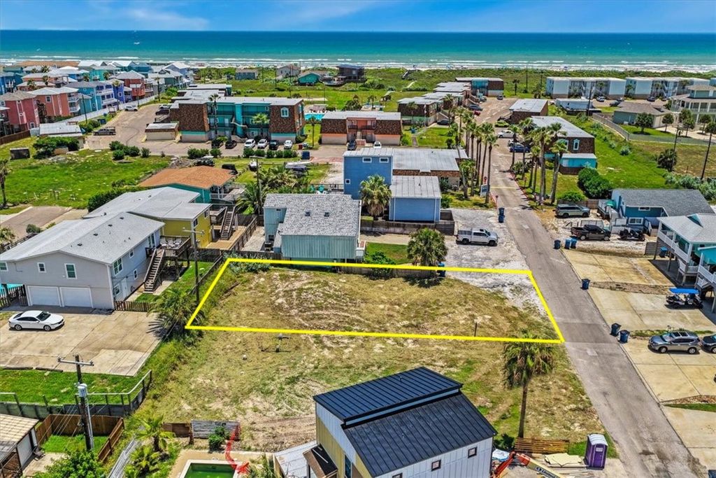 617 Island Retreat Road, Port Aransas, TX 78373 — exterior