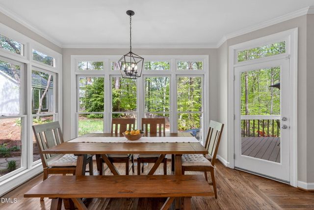 1047 W Sterlington Place, Apex, NC 27502