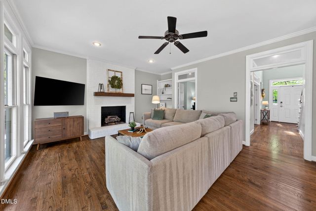 1047 W Sterlington Place, Apex, NC 27502