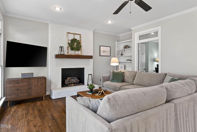 1047 W Sterlington Place, Apex, NC 27502