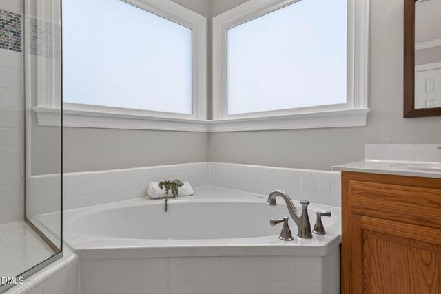 1047 W Sterlington Place, Apex, NC 27502