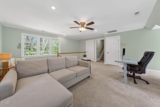 1047 W Sterlington Place, Apex, NC 27502