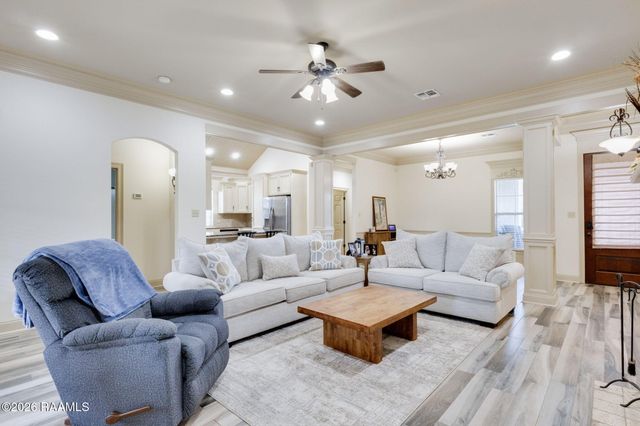 406 La Villa Circle, Youngsville, LA 70592