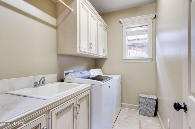 406 La Villa Circle, Youngsville, LA 70592