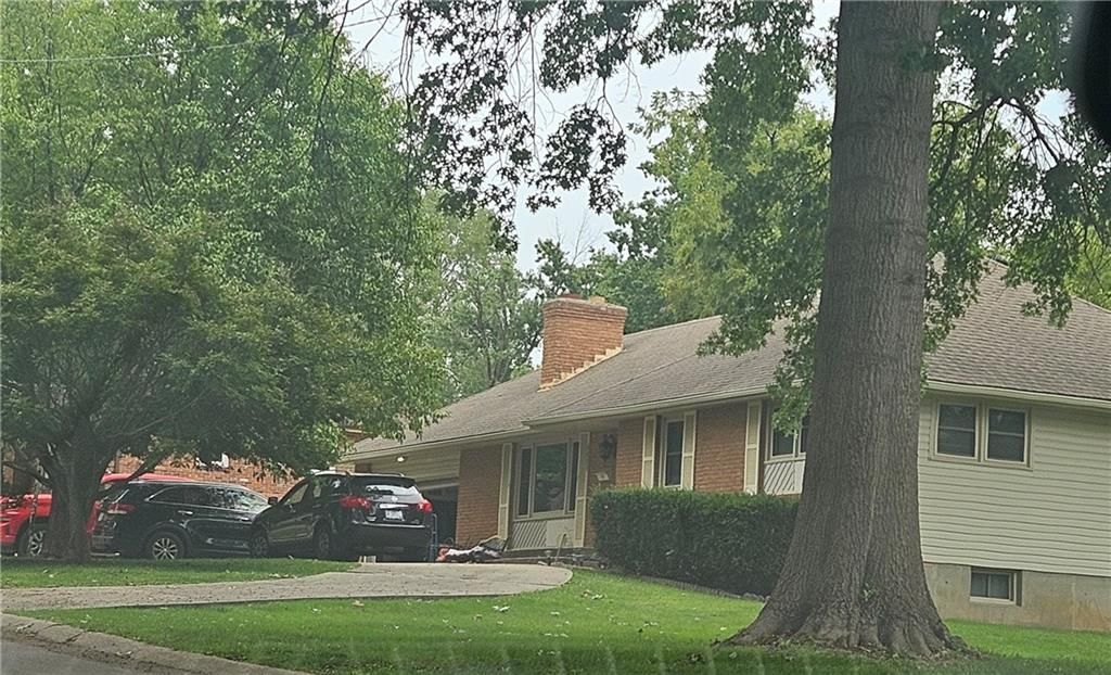 4803 Hedges Avenue, Kansas City, MO 64133