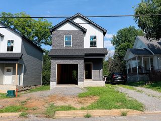 821 Gracey Ave, Clarksville, TN 37040