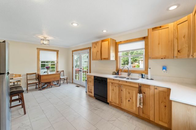 417 10th Street, Ames, IA 50010