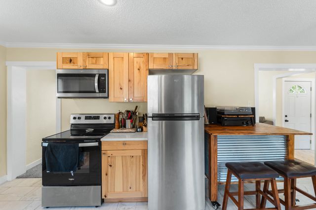 417 10th Street, Ames, IA 50010