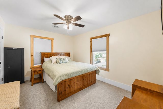 417 10th Street, Ames, IA 50010