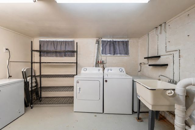417 10th Street, Ames, IA 50010