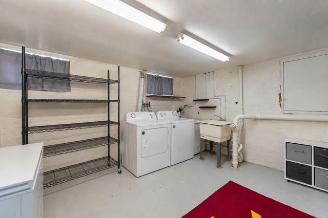 417 10th Street, Ames, IA 50010