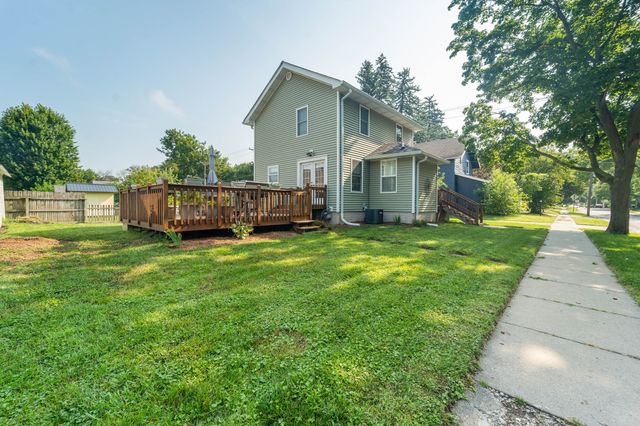 417 10th Street, Ames, IA 50010