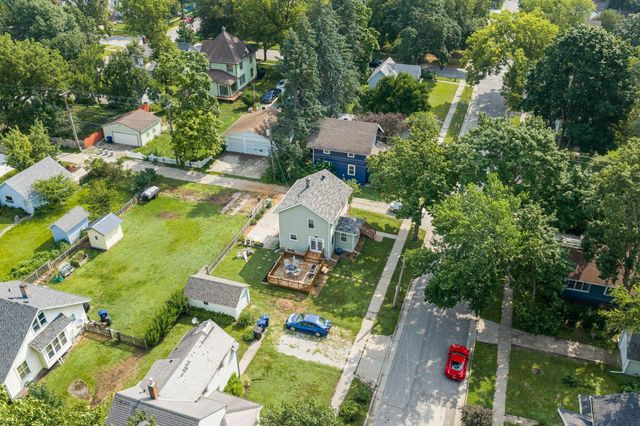 417 10th Street, Ames, IA 50010