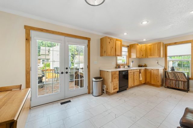 417 10th Street, Ames, IA 50010