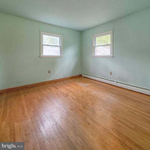 4413 KENWOOD DR, Woodbridge, VA 22193