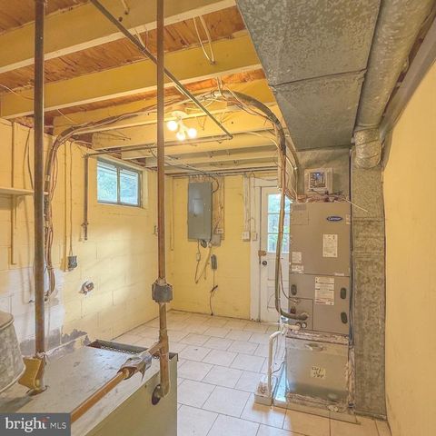4413 KENWOOD DR, Woodbridge, VA 22193