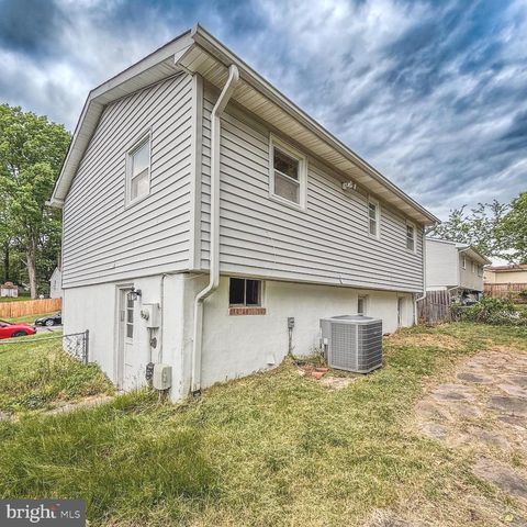 4413 KENWOOD DR, Woodbridge, VA 22193