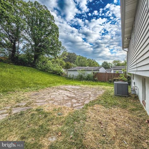 4413 KENWOOD DR, Woodbridge, VA 22193