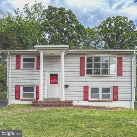 4413 KENWOOD DR, Woodbridge, VA 22193